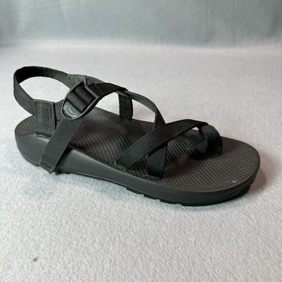 Chaco Sandals Mens 12 Z2 Classic Black Toe Loop Walking Hiking Ankle Strap - Picture 1 of 8